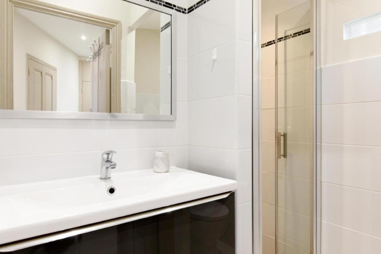 Bright And Elegant Renovated Two Rooms - Near Suquet Канны Экстерьер фото